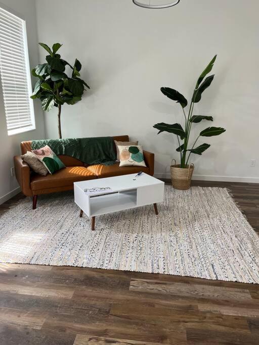 Luxury 2Br Within Walking Distance To Nightlife!! Villa Covington Exteriör bild