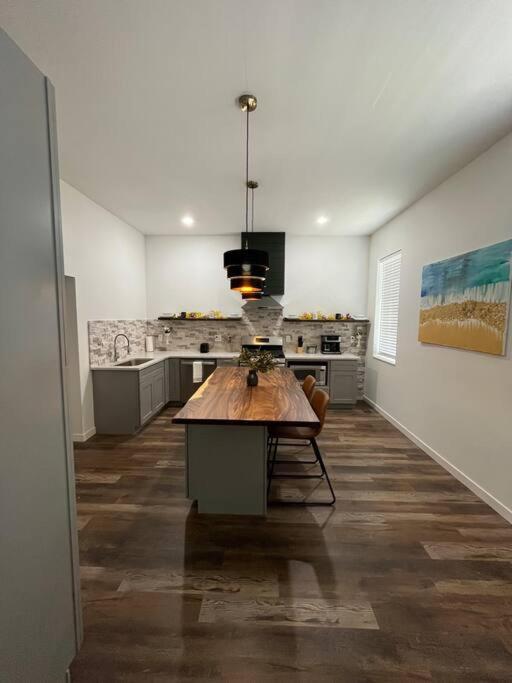 Luxury 2Br Within Walking Distance To Nightlife!! Villa Covington Exteriör bild