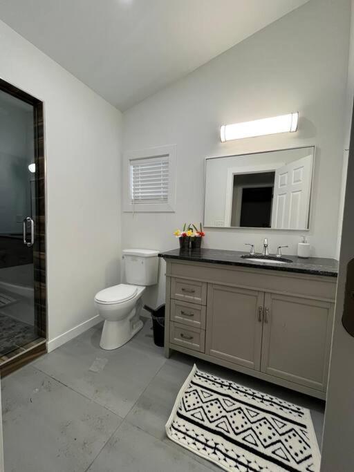 Luxury 2Br Within Walking Distance To Nightlife!! Villa Covington Exteriör bild